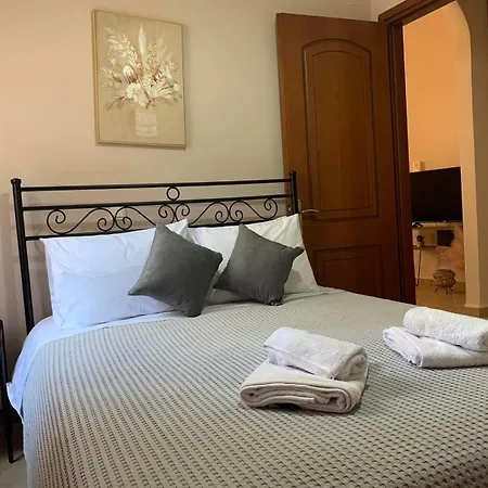 Caesar Classic Apartment In Ermoupoli Exterior photo